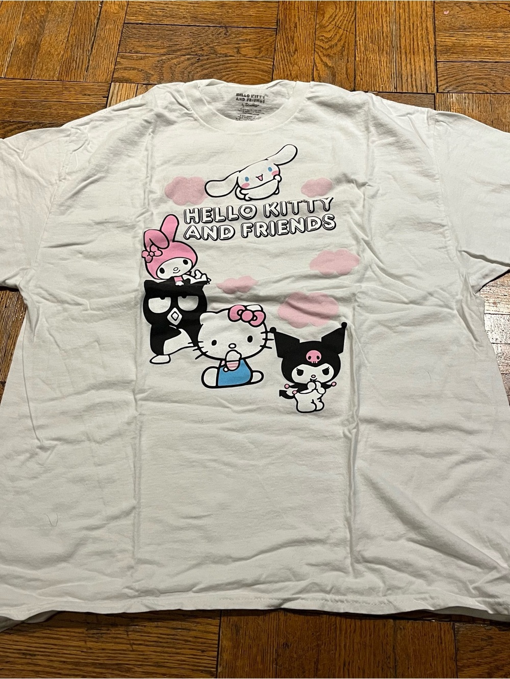 (🧵3 for $30🧵) Sanrio White Hello Kitty & Friends Tee